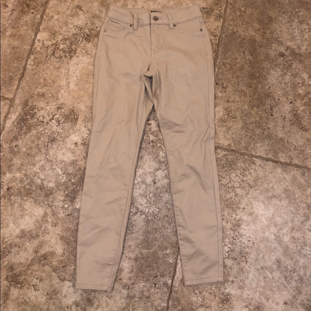 khaki colored jeans